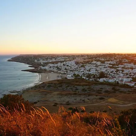 Апартаменты Seaview With Amazing Views Praia Da Luz